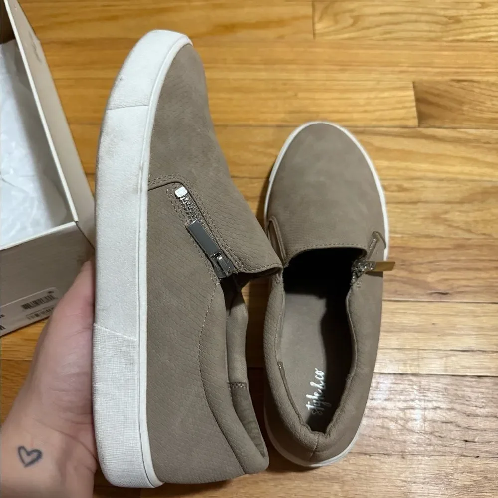 Style & Co | Moira Zip sneaker